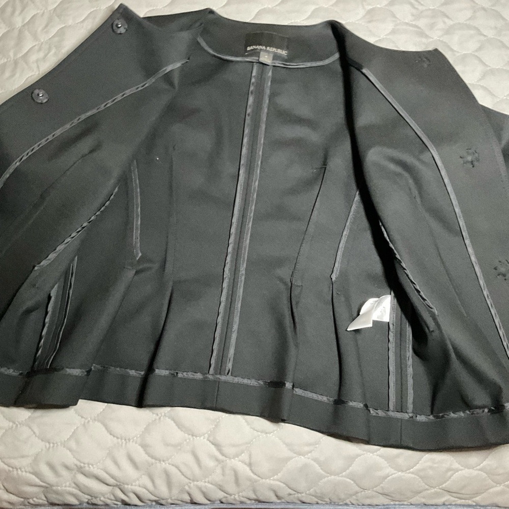 Banana Republic Black Women's Blazer - Picture 4 of 11